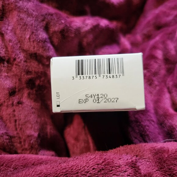 NEW LA ROCHE POSAY EFFACLAR ULTRA CONCENTRATED SERUM - Picture 5 of 9